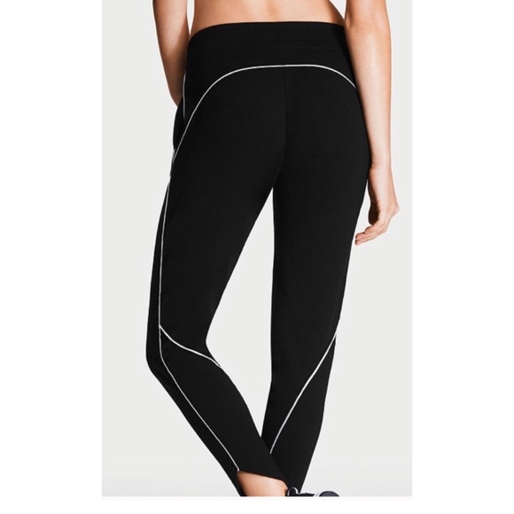 Victoria’s Secret Sport Slouchy Jogger Pants Size Medium - Picture 1 of 2